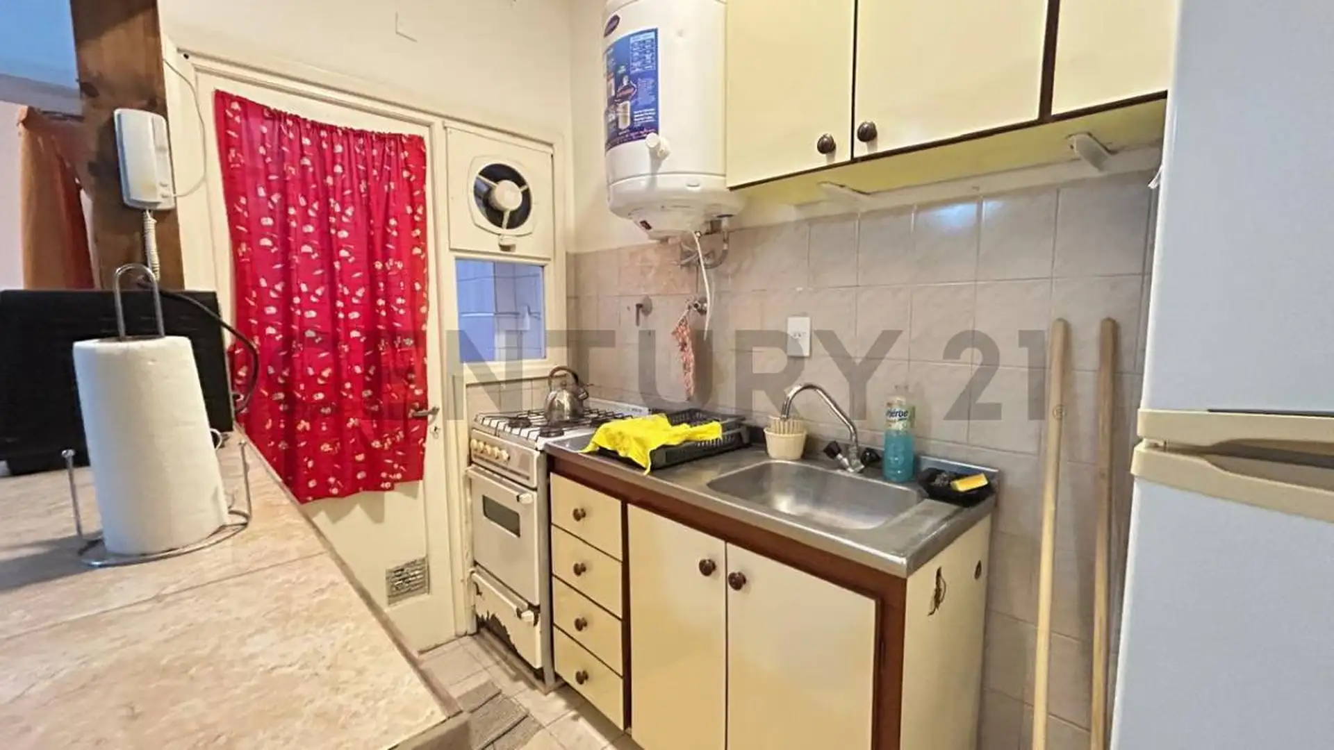 Venta departamento 2 ambientes PB Centro
