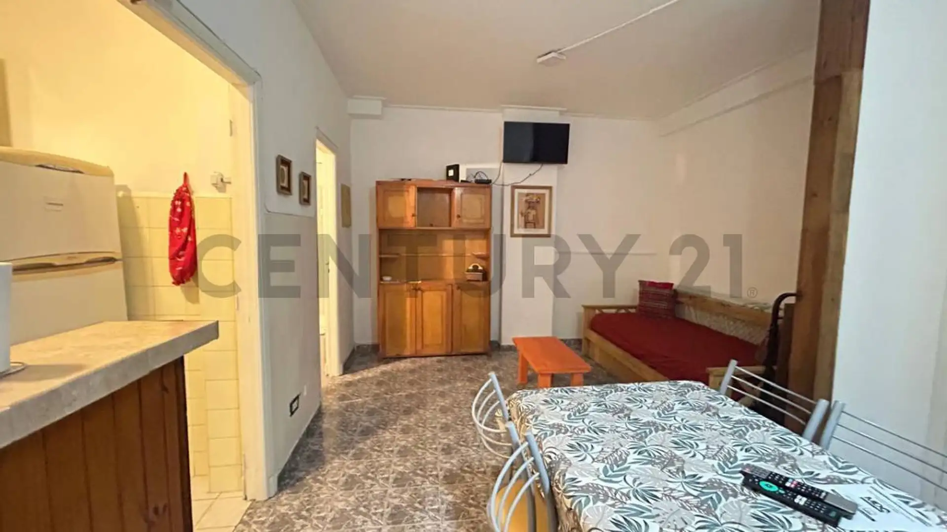 Venta departamento 2 ambientes PB Centro