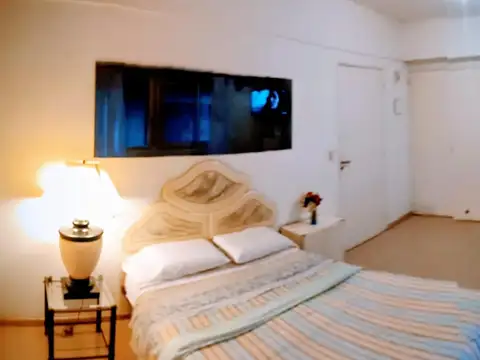 Azcuenaga 1900, Piso 5