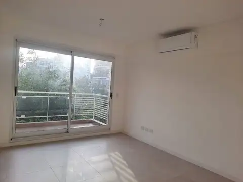 Av la plata 800 , Piso 4