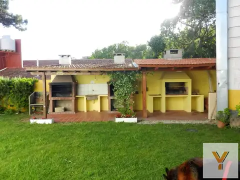 Dúplex en venta - 2 Dormitorios 1 Baño - Villa Gesell