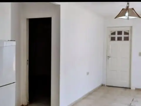 Casa en Alquiler en La Plata, $ 600.000