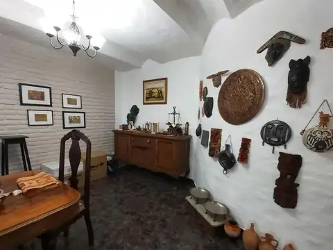Casa 5 ambientes con 4 baños