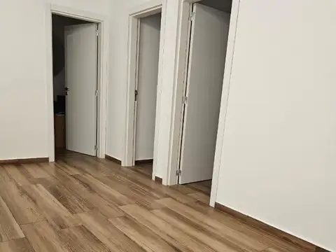 Casa en Alquiler Temporal con 2 cocheras