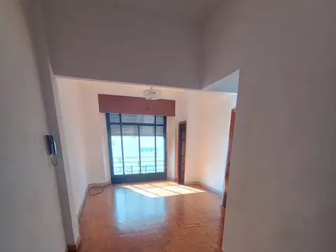 Adolfo Alsina 1700, Piso 5