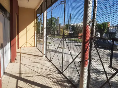 Local en Alquiler Via Púb.