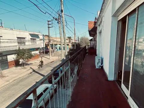 Depto Tipo Casa 3 ambientes con 1 baño