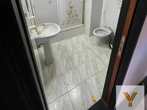 Casa 7 ambientes con 5 baños