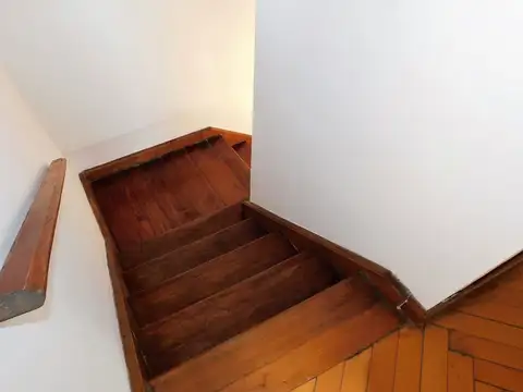 Depto Tipo Casa 3 ambientes con 2 baños