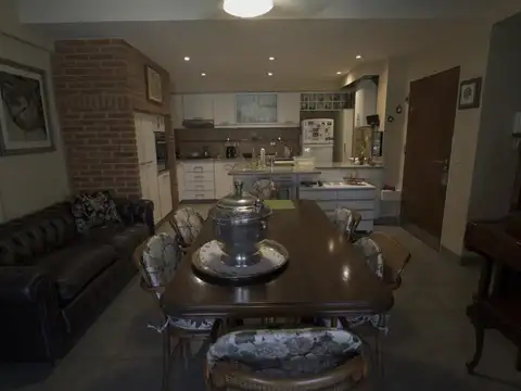 EDIFICIO EN VENTA DE 6 DEPARTAMENTOS EN BLOCK