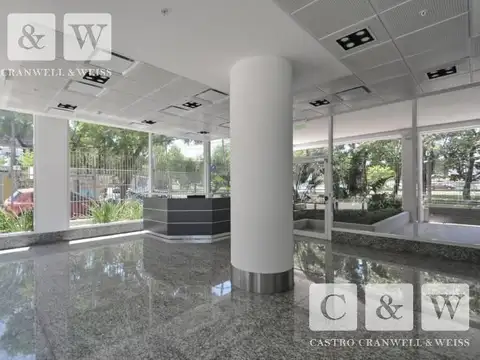 Oficina en Alquiler con 5 cocheras