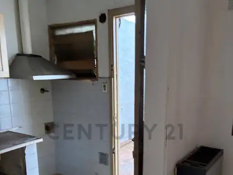 Ph  de 1 Dormitorio a Refaccionar en Venta