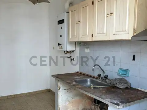 Depto Tipo Casa en Venta en Los Hornos, USD 35.000
