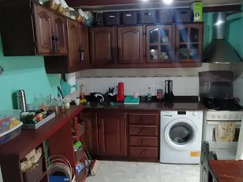 Venta de PH 3 ambientes con patio en Bernal Oeste
