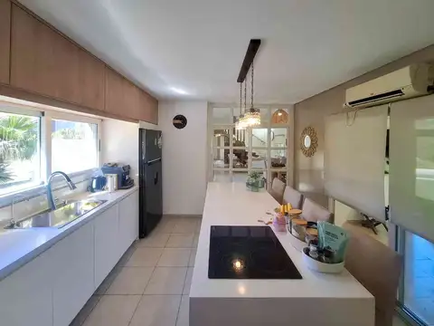 VENTA CASA 4 AMBIENTES BARRIO HARAS MARIA VICTORIA
