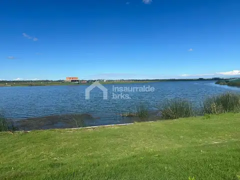 Avenida de los lagos 100