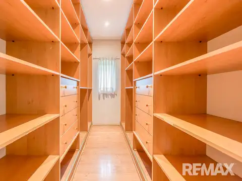 Casa en Alquiler en Pilar Del Lago, USD 1.350