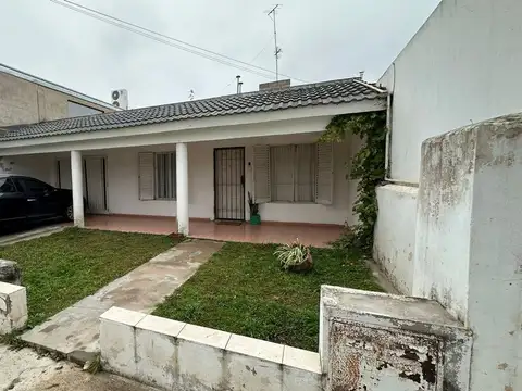 VENTA CASA PILAR 2 DORMITORIOS MTS YPF