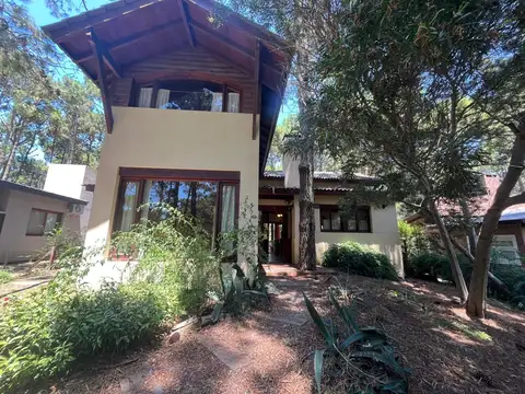 Casa en Alquiler Temporal con 1 cochera