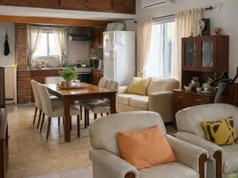 Minetti 5616 , Piso 0