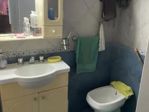 Casa al frente dos dormitorios