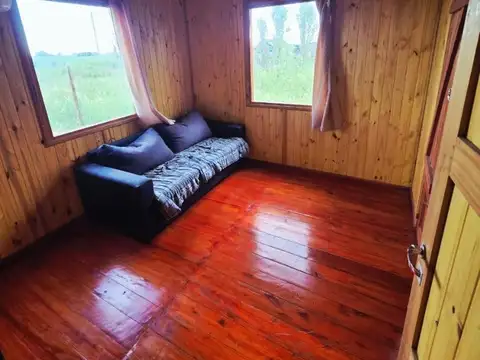CABAÑA DE MADERA DE DOS PLANTAS