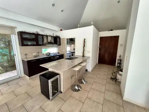 Casa en Venta en Loma Verde, USD 250.000