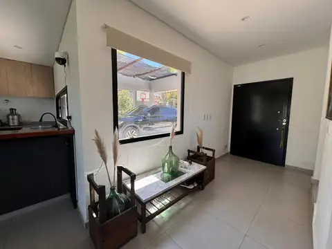 CASA 4 AMB EN VENTA ALVAREZ DEL BOSQUE PURA LUZ