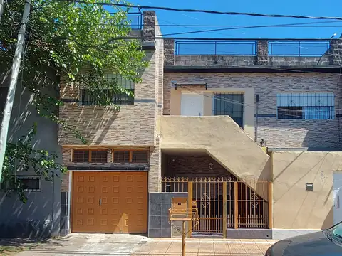 PH tipo casa en venta en Moron