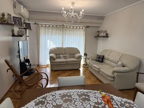 Luis Maria Drago al 400 (DAMI. S)