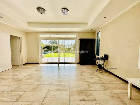 Casa en Venta al Oeste