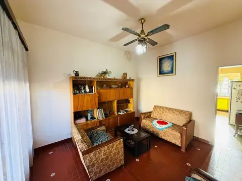 Casa 4 ambientes con 1 baño