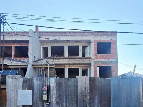 Dardo Rocha 1000, Piso pb