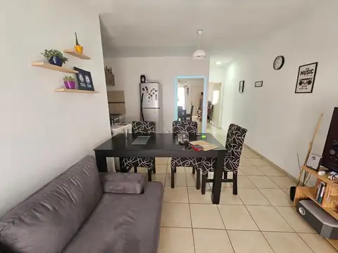 Depto Tipo Casa en Venta con 1 cocheras