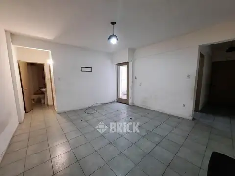 (A RECICLAR) VIAMONTE AL 2200 - 48 M2 PATIO COCINA COMPLETA