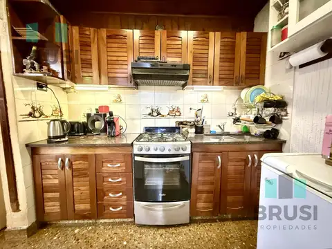 Casa 5 ambientes con 2 baños