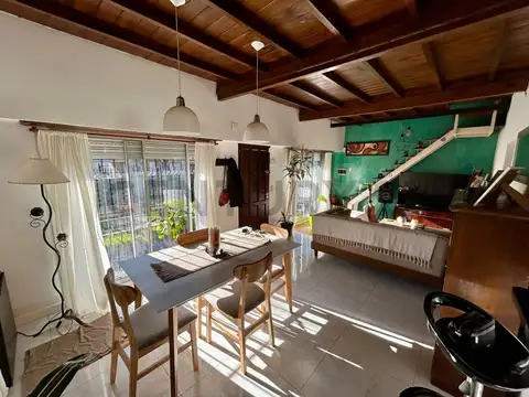 Oportunidad en Punta Mogotes – Casa con Quincho/Departamento