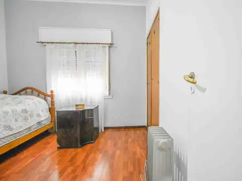 VENTA CASA C/PARQUE GARAGE PARA 3 AUTOS