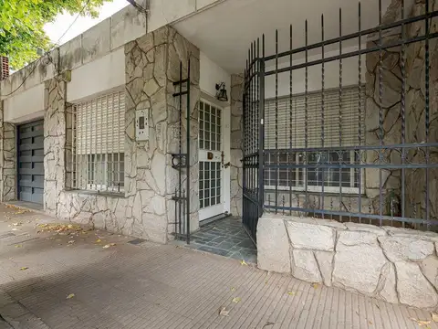 VENTA CASA 3 DORMITORIOS COCHERA QUINCHO CREDITO