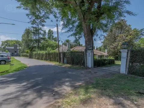 BARRIO EL ROCÍO - LA PAZ Y MONTEVIDEO DON TORCUATO