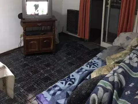 Dpto 2 ambientes 11º piso con balcon