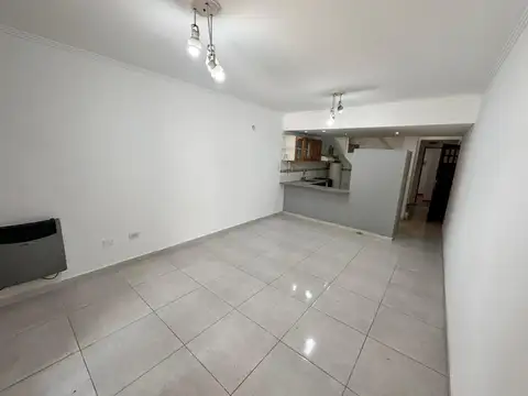 Depto Tipo Casa en Venta 15 años