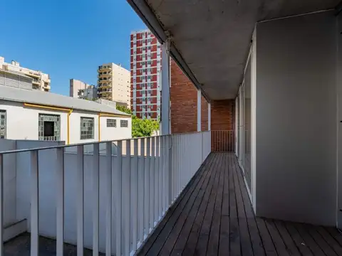 Avenida José María Moreno 400