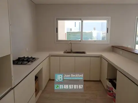 Casa en Alquiler al Norte