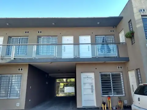 Dos ambientes con cochera en alquiler en Bella Vista