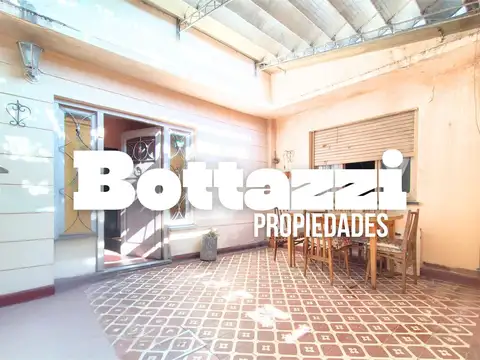 PH 3 ambientes tipo casa con 2 patios y terraza propios