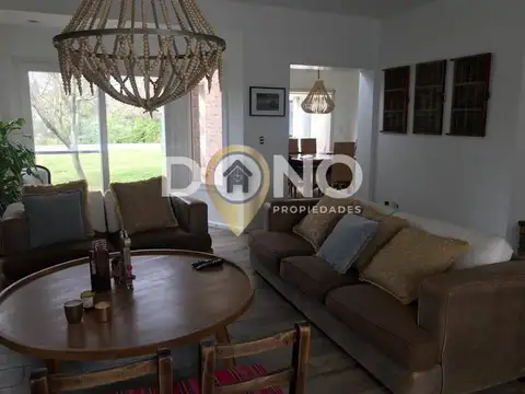 Casa en Venta en Berazategui, USD 850.000