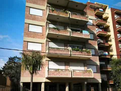 Avenida 2 200, Piso 3