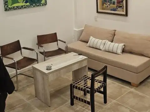 Av Pte Roque Saenz Pena 1100