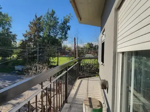 Depto Tipo Casa en Alquiler de 3 dormitorios